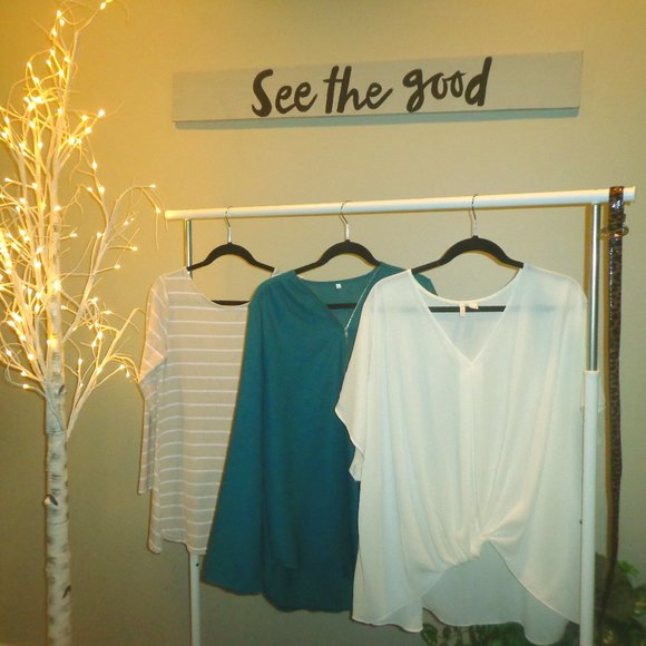 4/$15 ABL Cream and White Stripped Shirt w/ Low-Cut Back - Picture 2 of 3